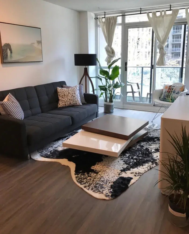 Applewood Suites - Fort York Suite