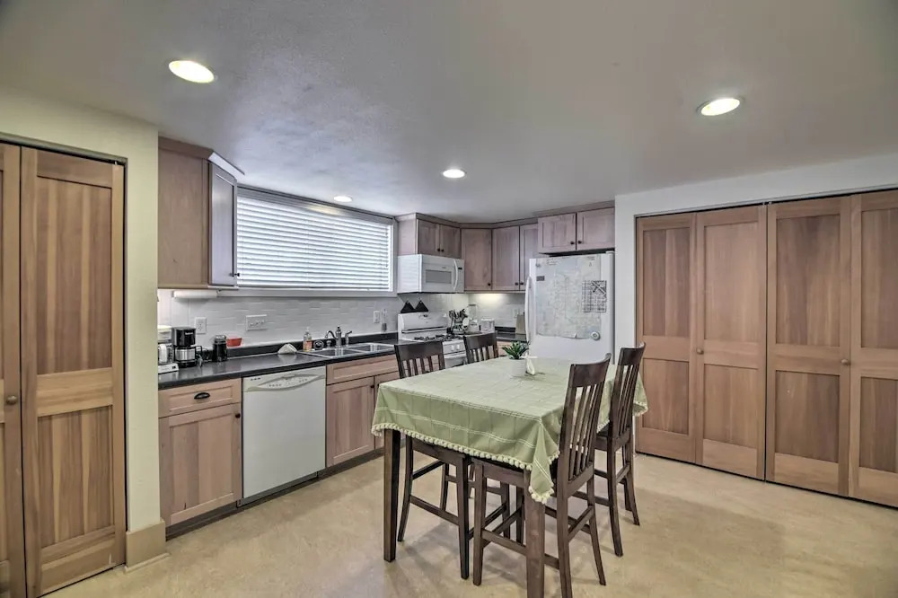Cozy Fort Collins Garden Apt in Historic Old Town!
