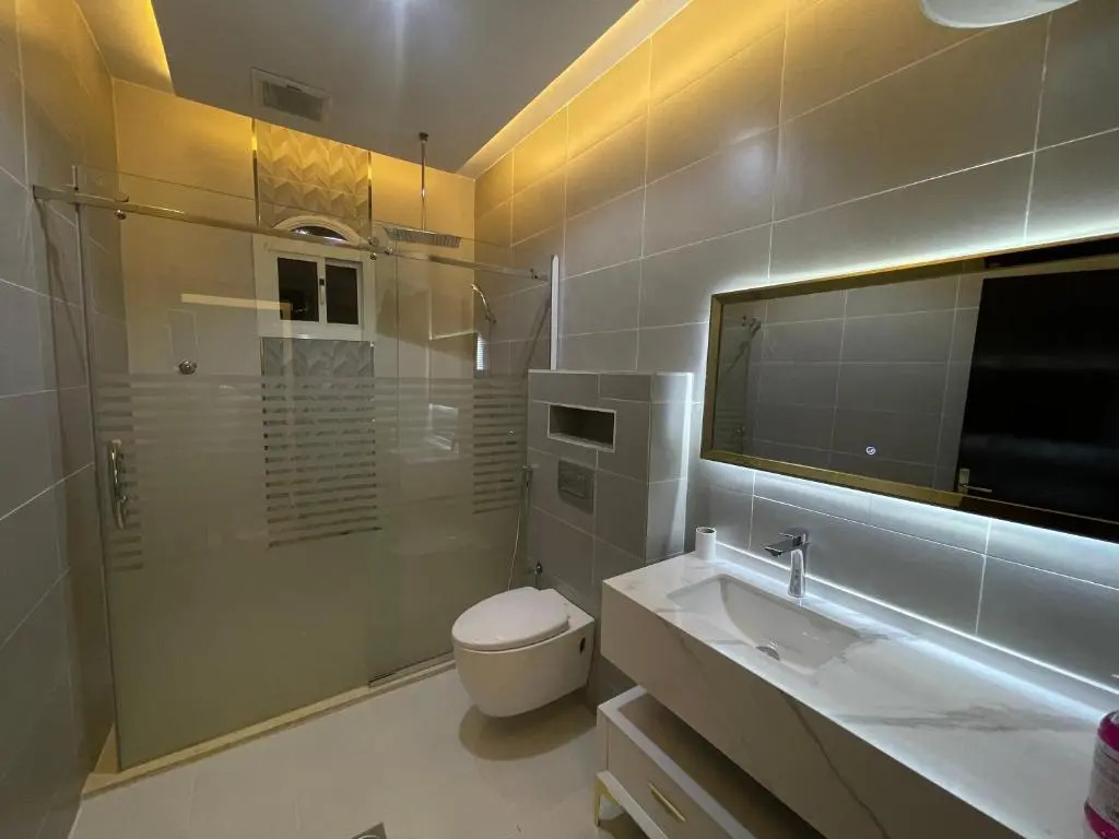 Luxury OVO Roof Villa