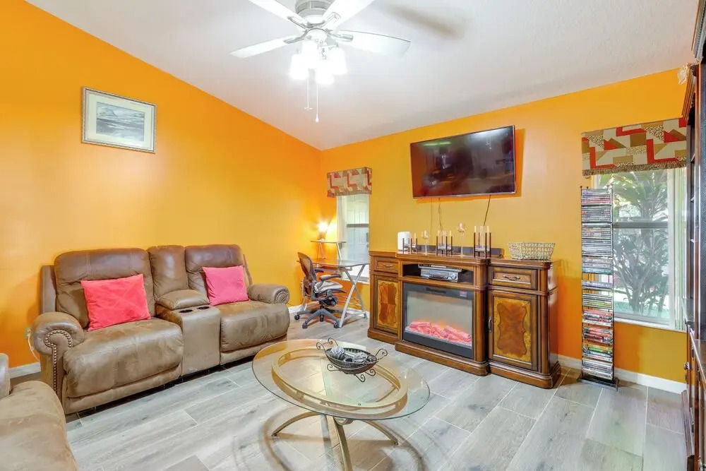 Spacious Backyard! Single-level Port St Lucie Home