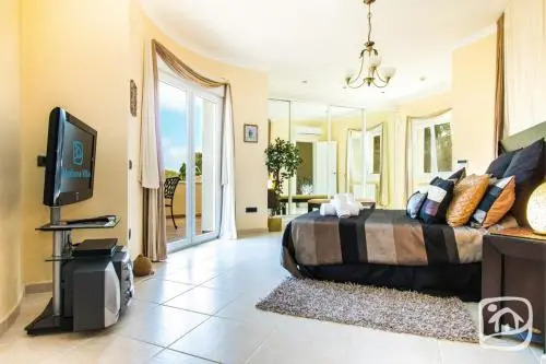 Villa El Magraner by Abahana Villas