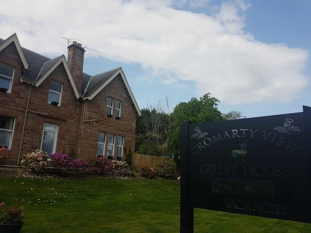 Cromarty View Guest House Accommodations & B&B