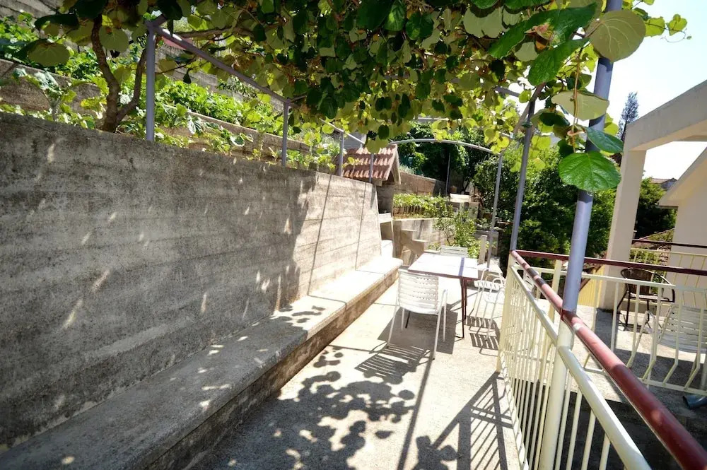 Vavic Apartments