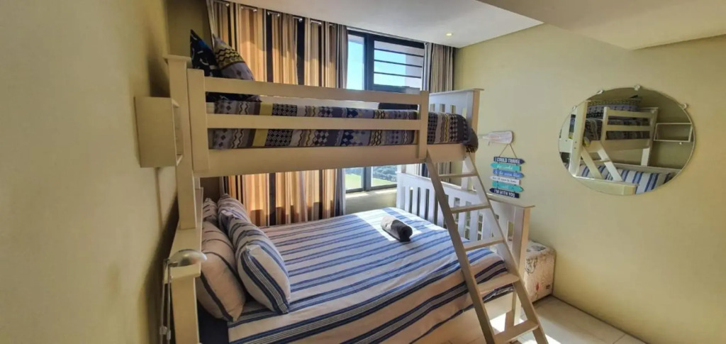 Accommodation Front - Tastefully Furnished 6 Sleeper with Ocean Views