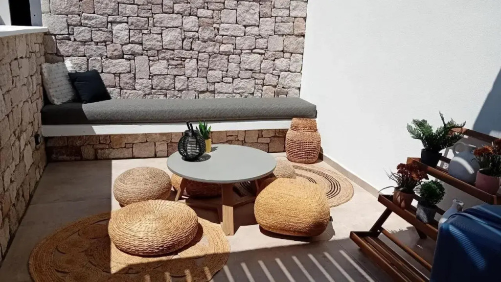 Anais Milos Suites