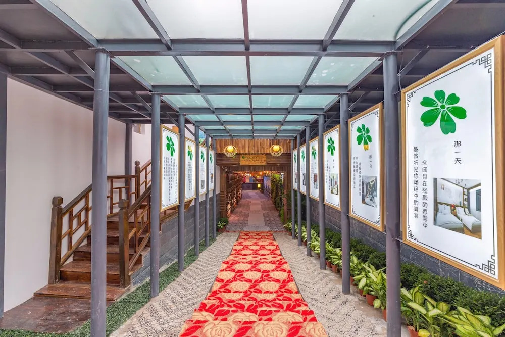 Hand painted art home