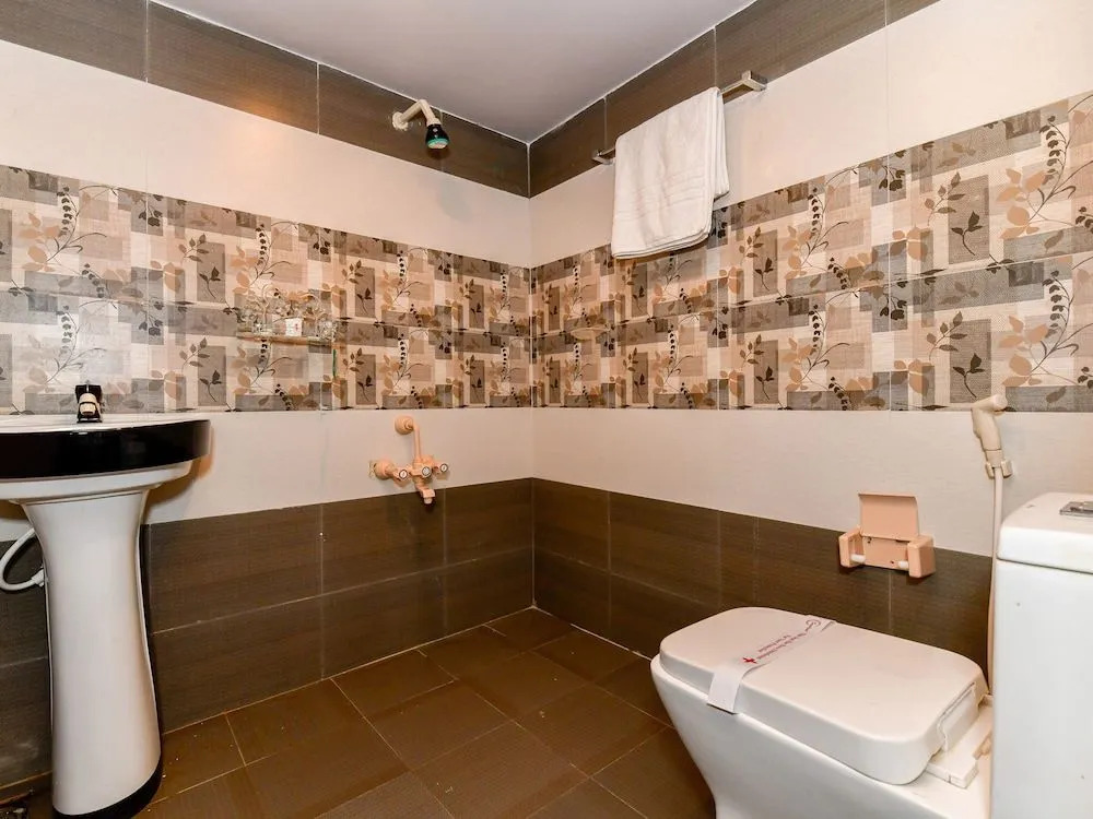Oyo 24920 Indraprastha Royal Castle Sharing Houseboat