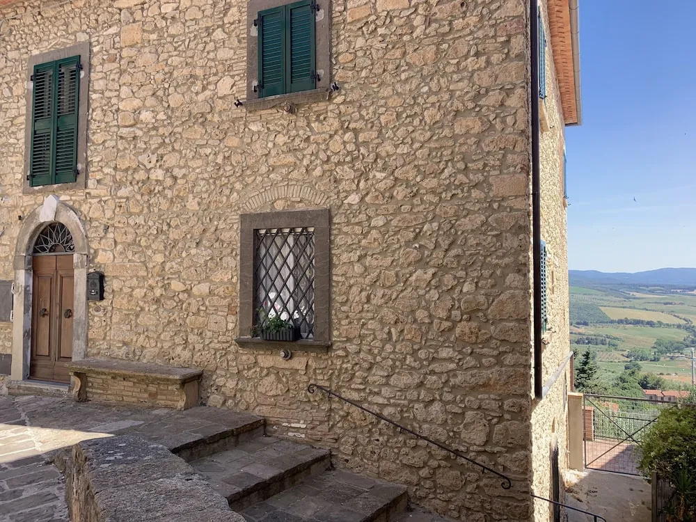 Casa Cerboneschi B&B in a medieval village with Panoramic Tuscan Hills