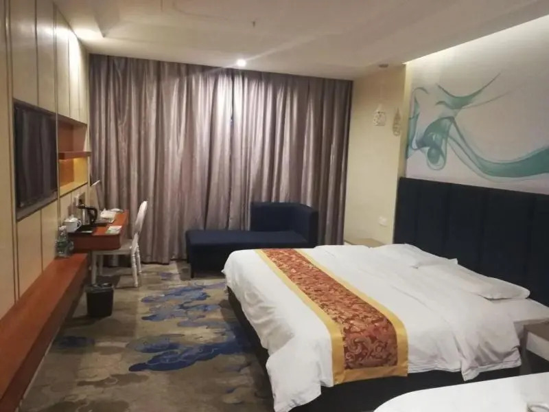 GreenTree Alliance Zhengzhou Railway station West Square Hotel