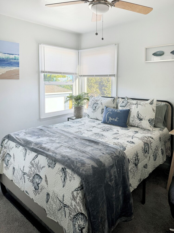 Quaint Mid-century Cottage by the Coast
