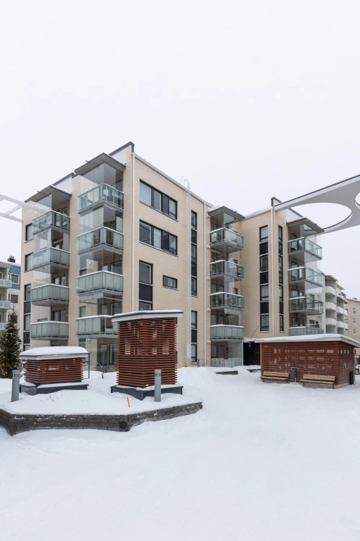 RovaKoti - luxury Nordic Suite in center with sauna & covered parking