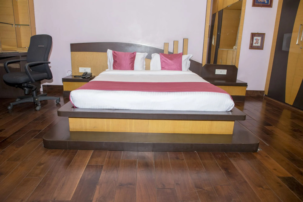 Hotel White House Inn By OYO Rooms