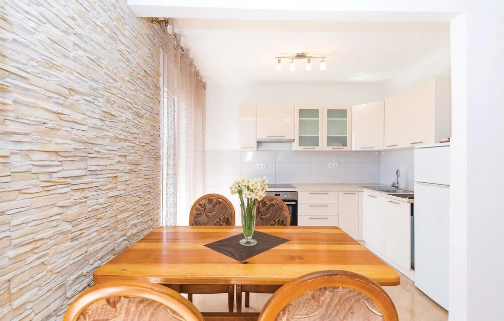 Awesome Apartment in Kastel Gomilica With 3 Bedrooms and Wifi
