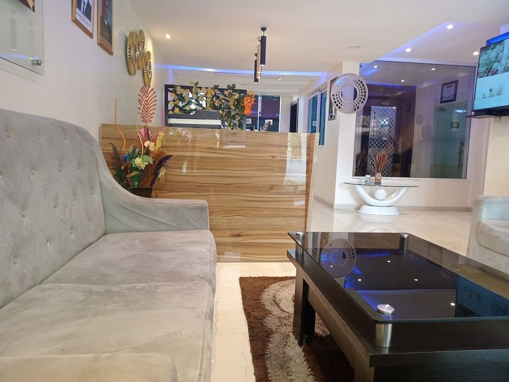 Ikad Hotel and Suite