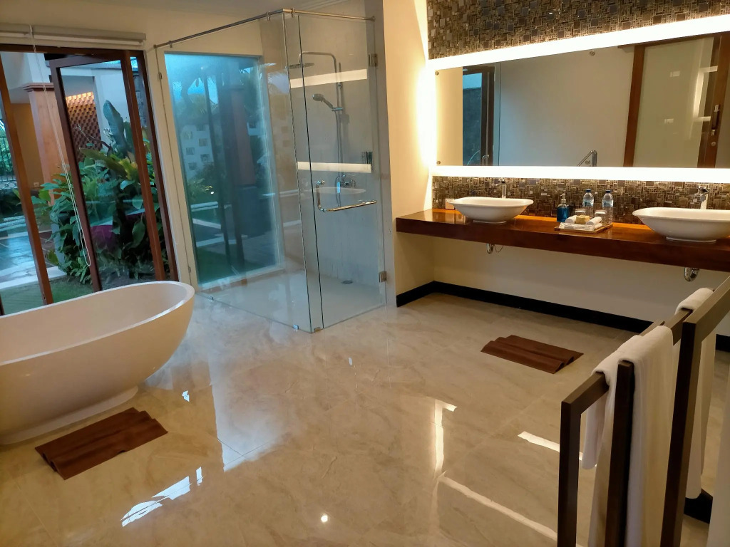 The Grand Villandra Resort Lovina