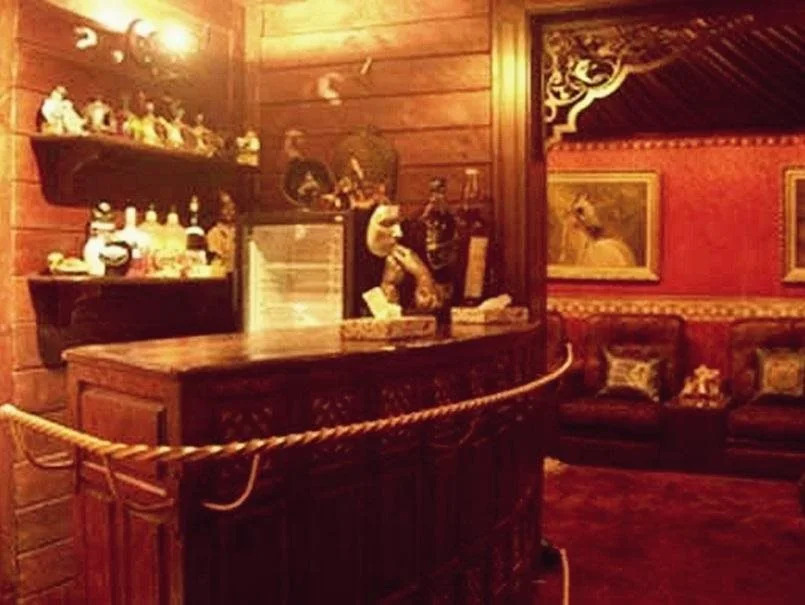 Acacia Hotel & Suites