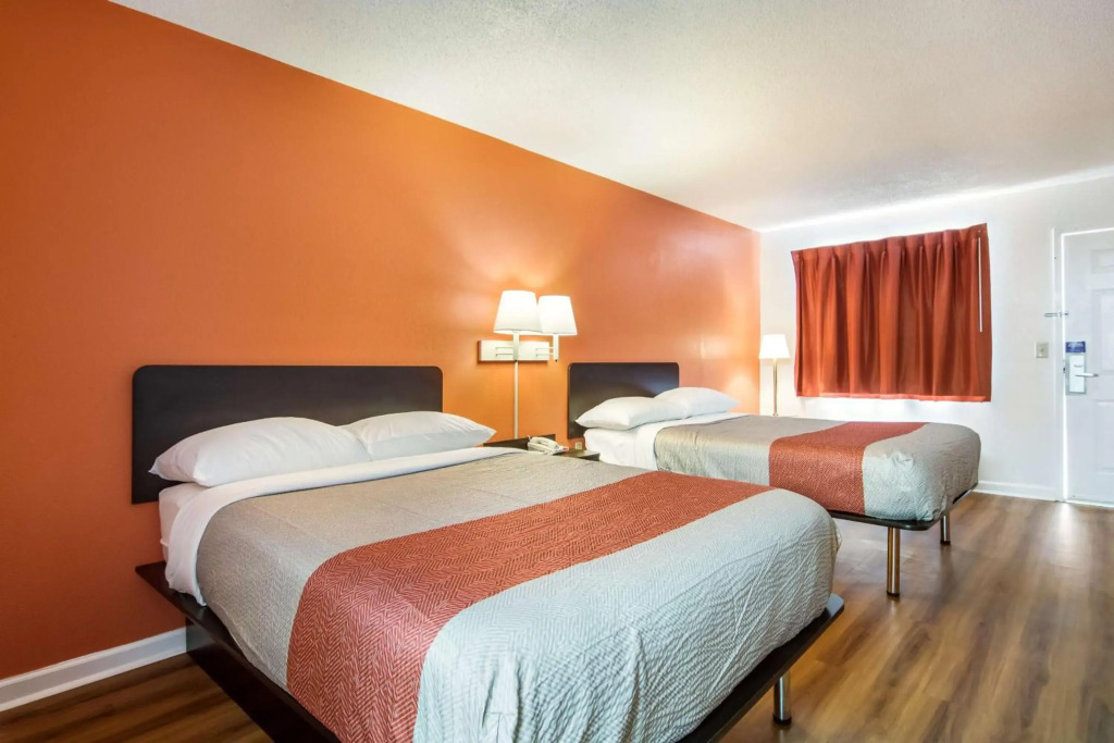 Motel 6-Warner Robins, GA