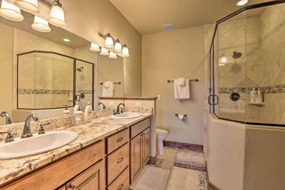 Luxurious Fraser Townhome w/ Private Hot Tub!