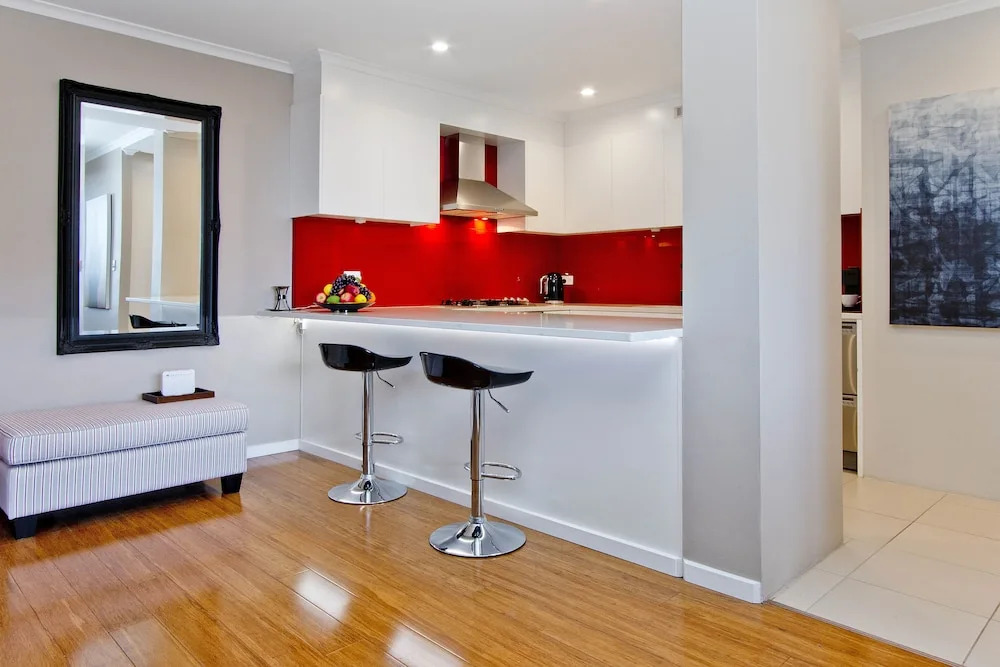 Ample Space In This 1 Bed Apt Also With Pool/Gym