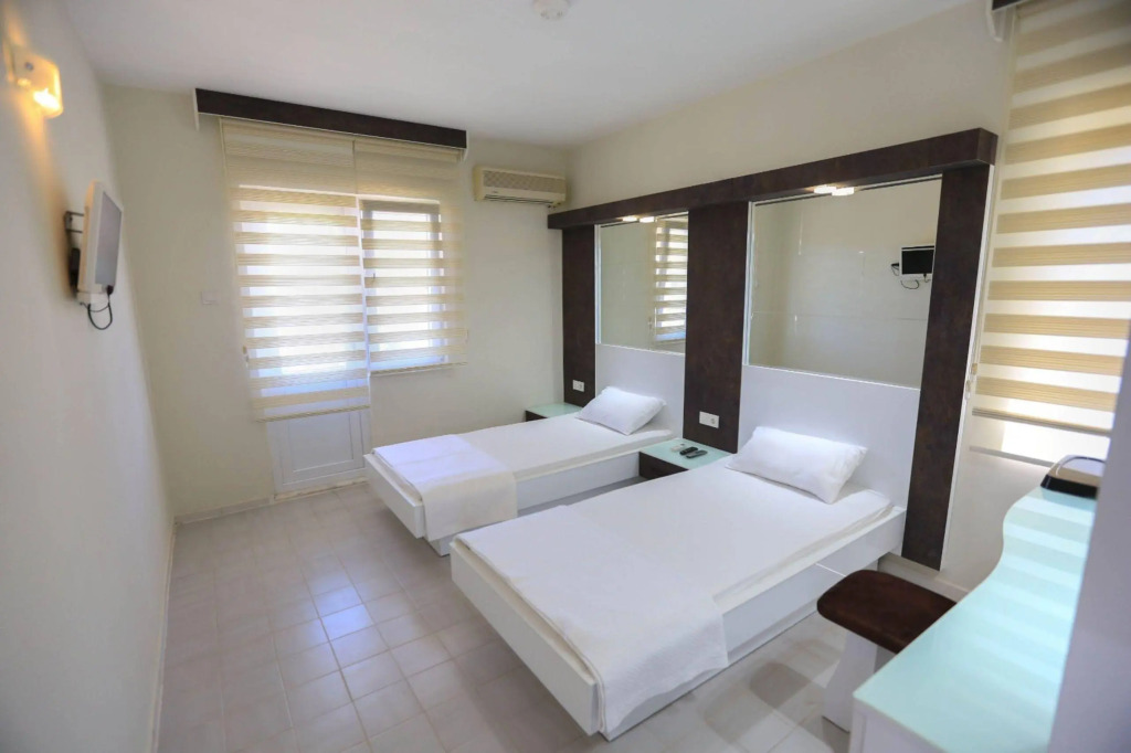 Albos Hotel