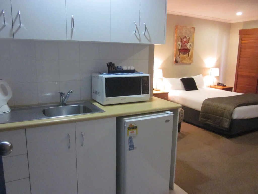 Cosmopolitan Motel & Serviced Apartments