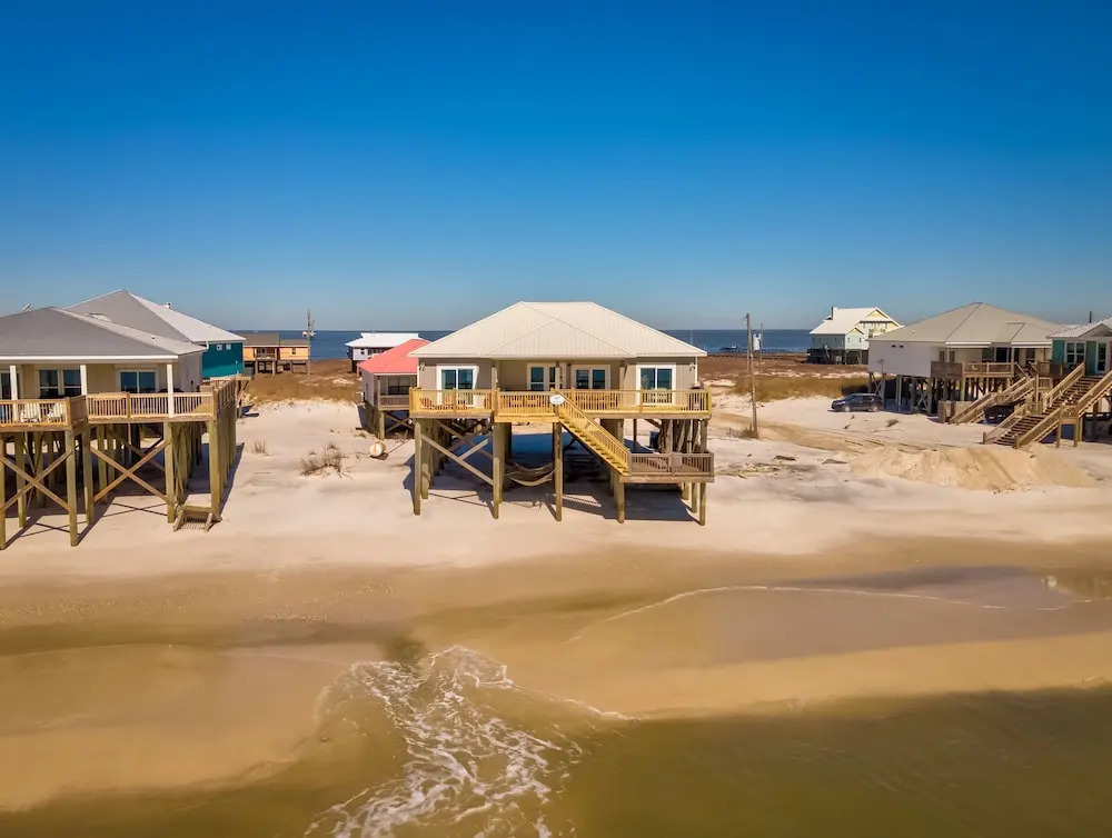Just Beachy - 103 Tecumseh 4 Bedroom Home by RedAwning