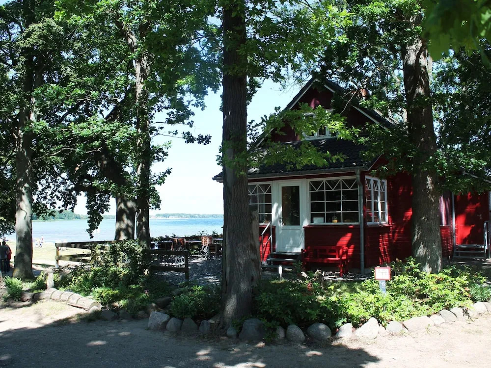 Spacious Home, Zierow