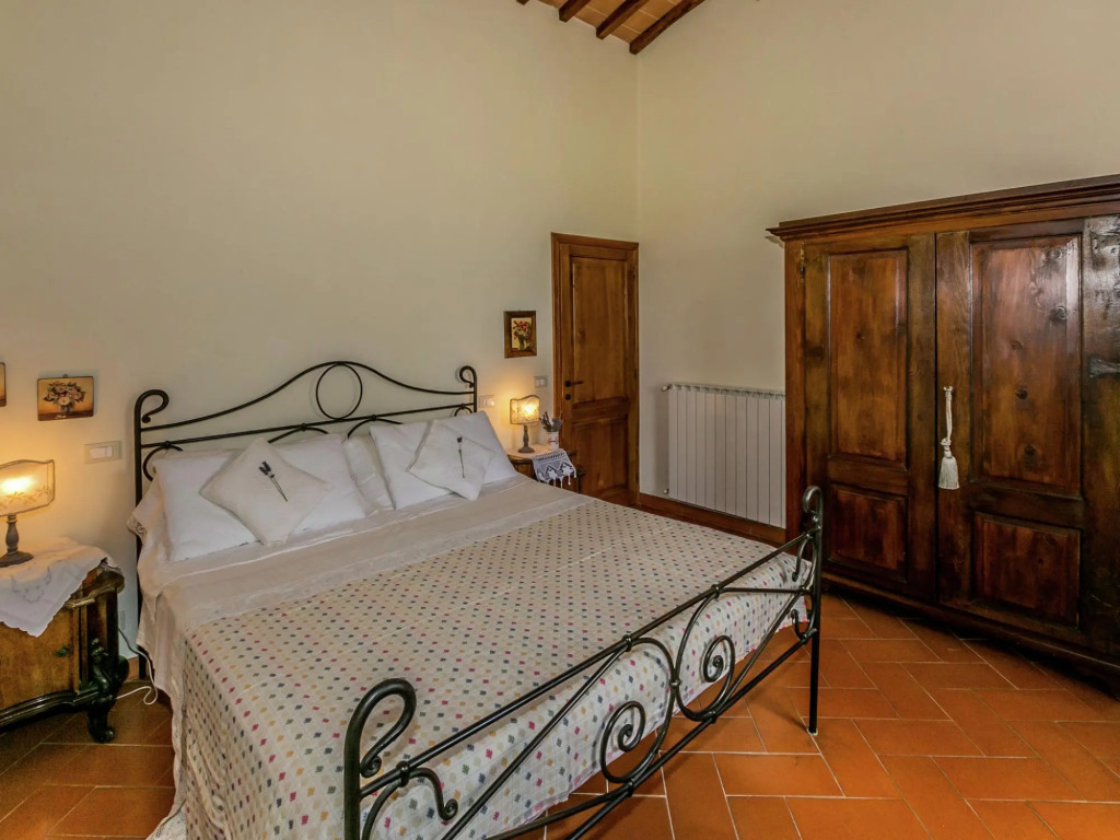 Farmhouse Montepulciano Near Vineyards Pool