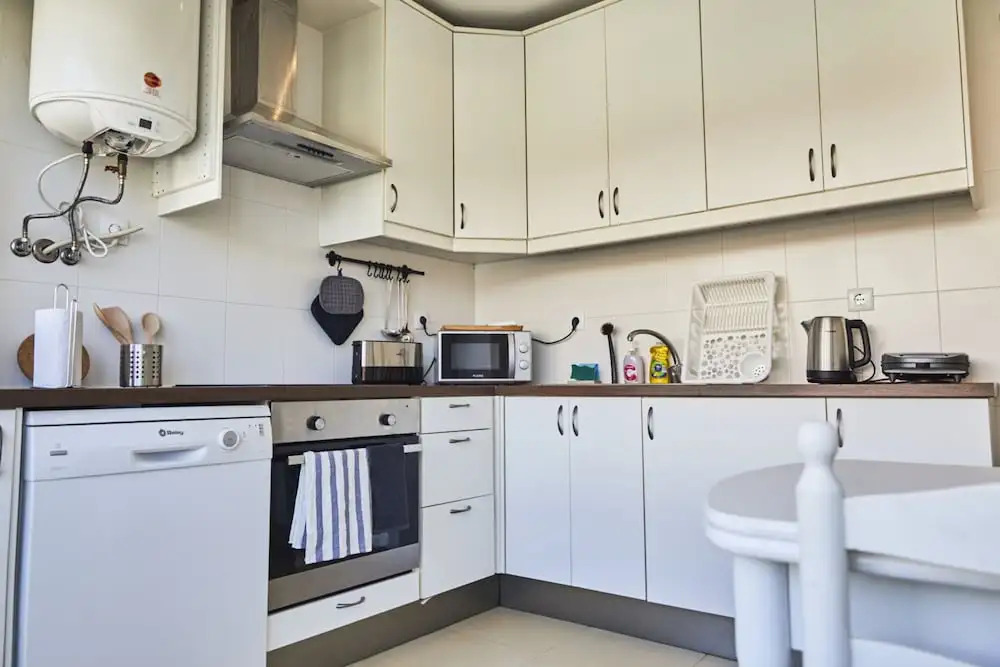 2 Bedroom Apartment Sol de Linda-a-Velha