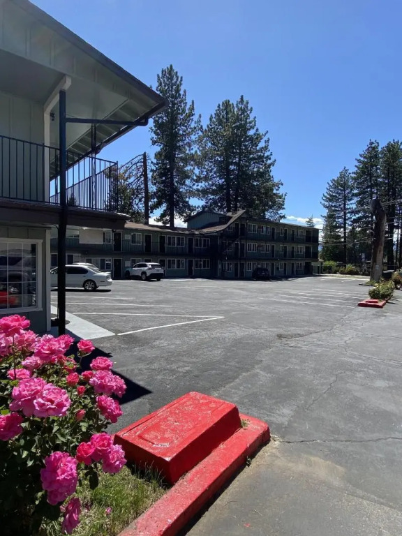 Budget INN At The Heavenly Gondola