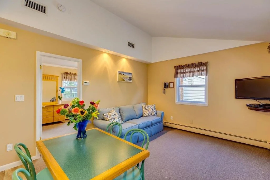 Colonial Shores Resort