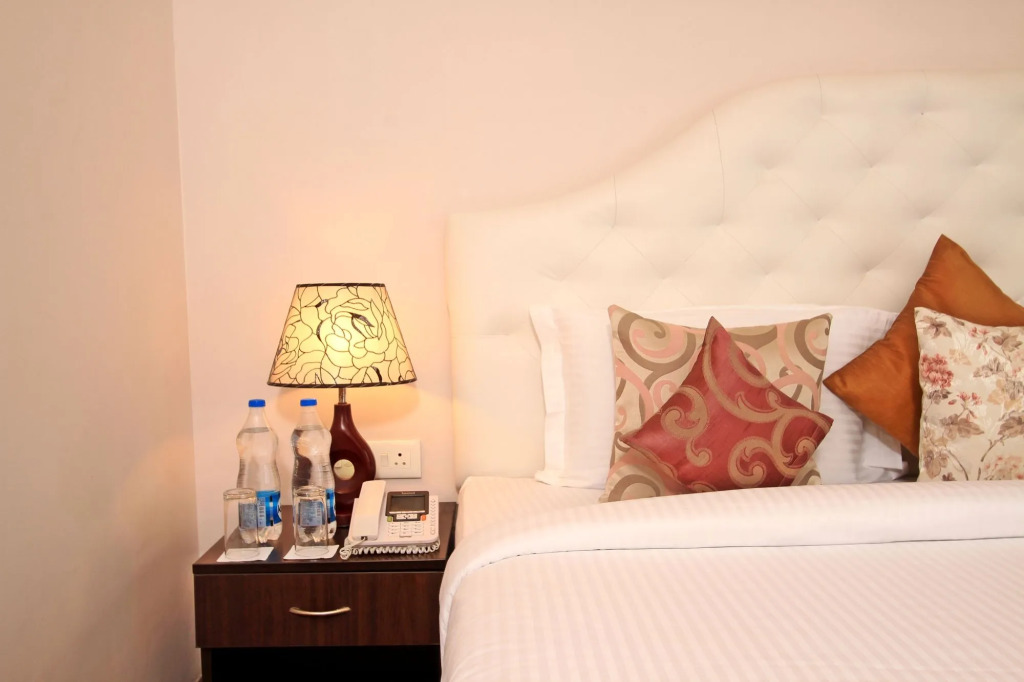 FabHotel Chris - Whitefield near KTPO & ITPL