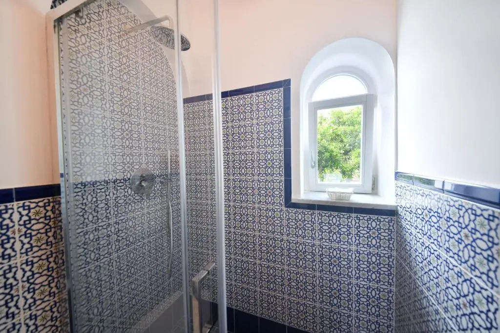 Queen Suite - Luxury Rooms