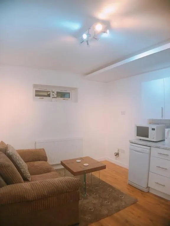 Comfortable double bedroom lovely bungalow