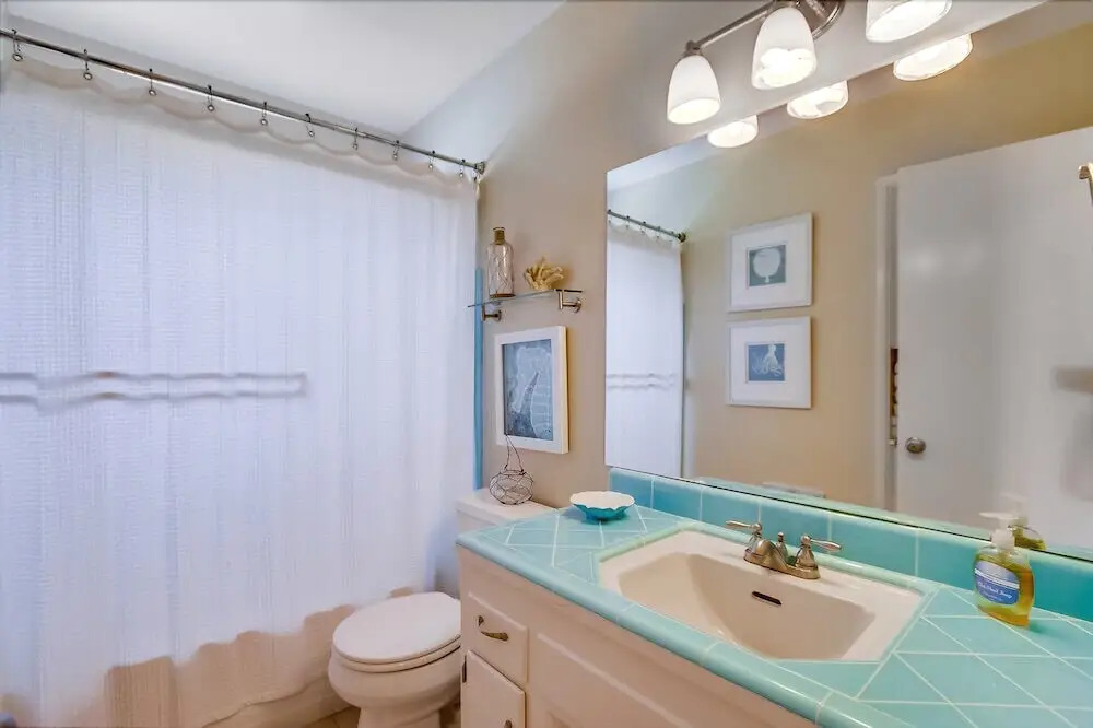 Pacific Shores I 2 Bedrooms 1 Bathroom Condo