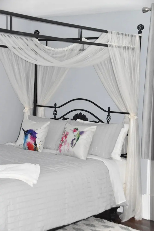 Seabank House Bed and Breakfast Hummingbird