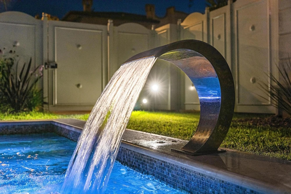 Luxury Lake Front Catullo A2 by Wonderful Italy