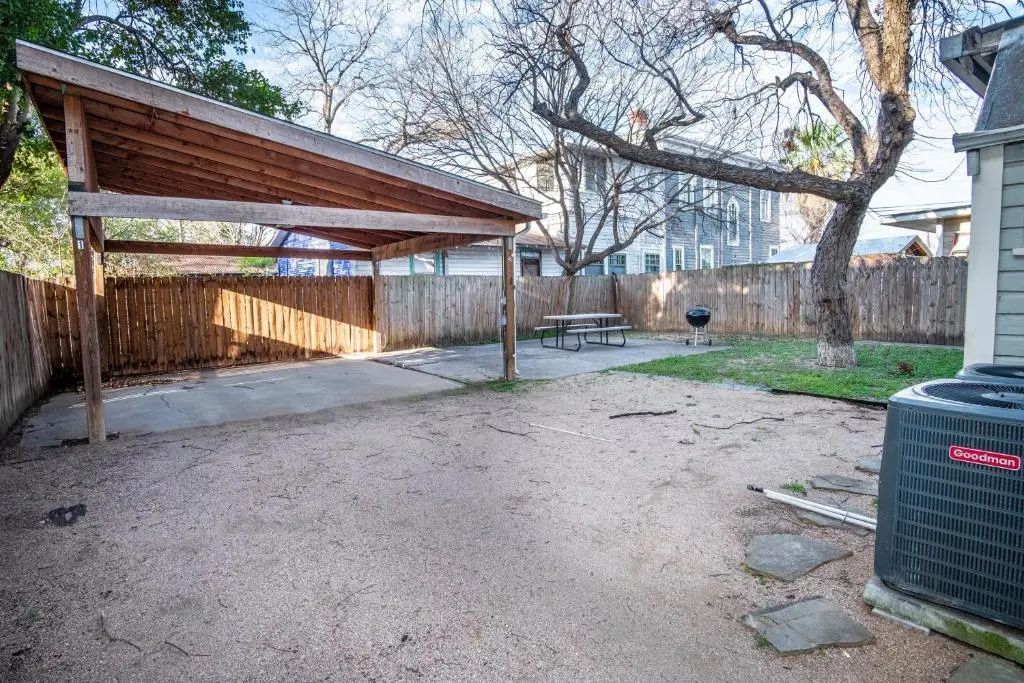 Cozy Downtown 2BA/1BA Historic House - Casa Verde