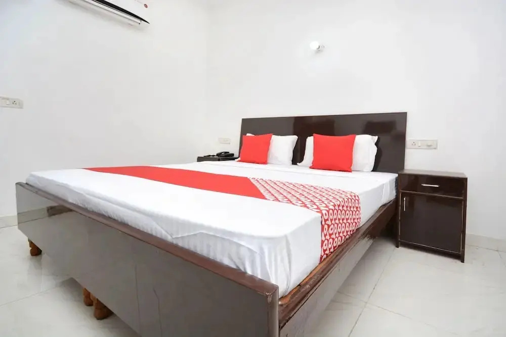 Kings Landing By OYO Rooms