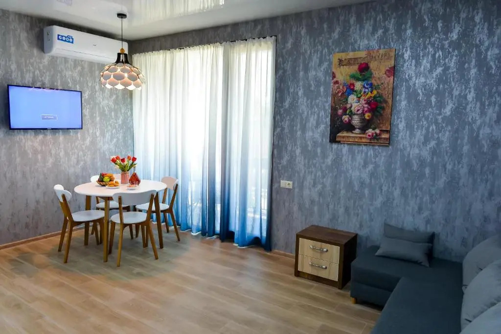 LIONS APARTMENT