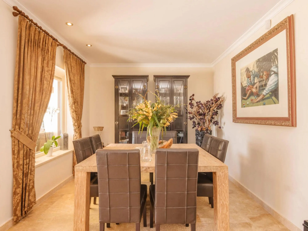 Serene Holiday Home in Callosa d' Ensarria with Private Pool