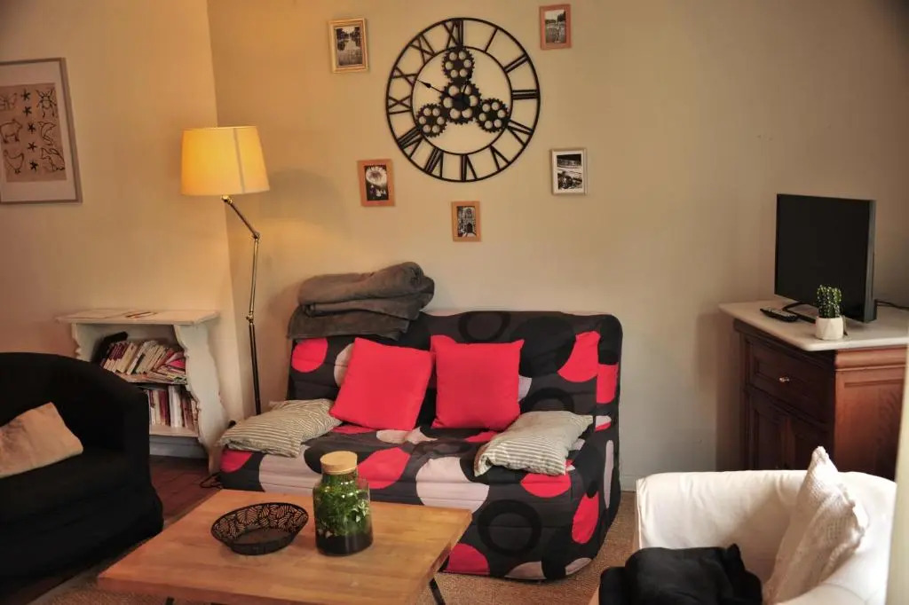 Logement Au Calme F2