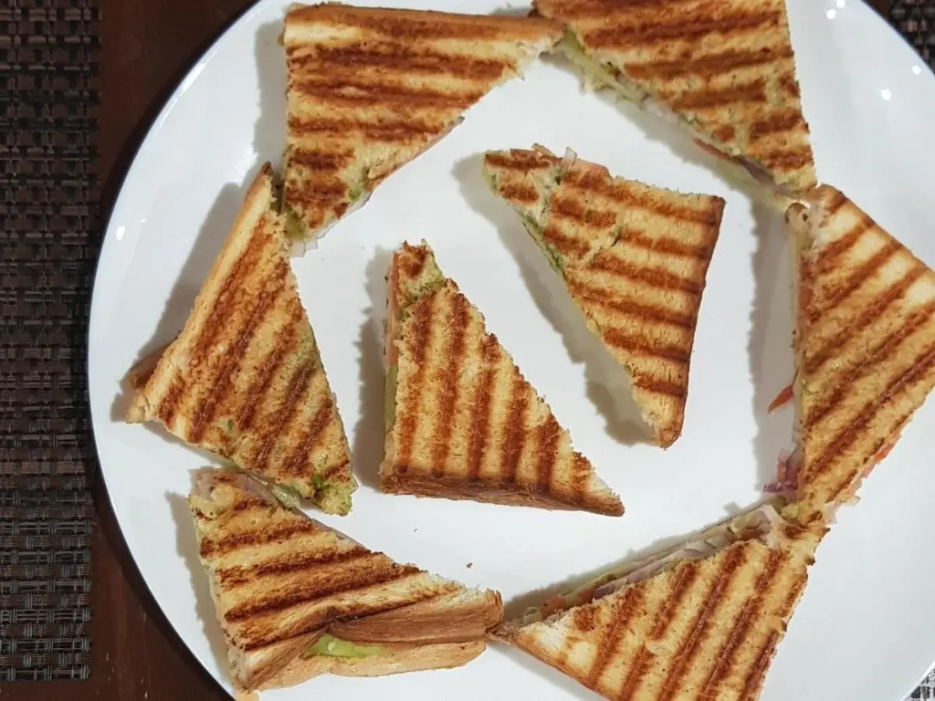 Hotel Teejas - Haldi Restaurant Aiims road Jodhpur
