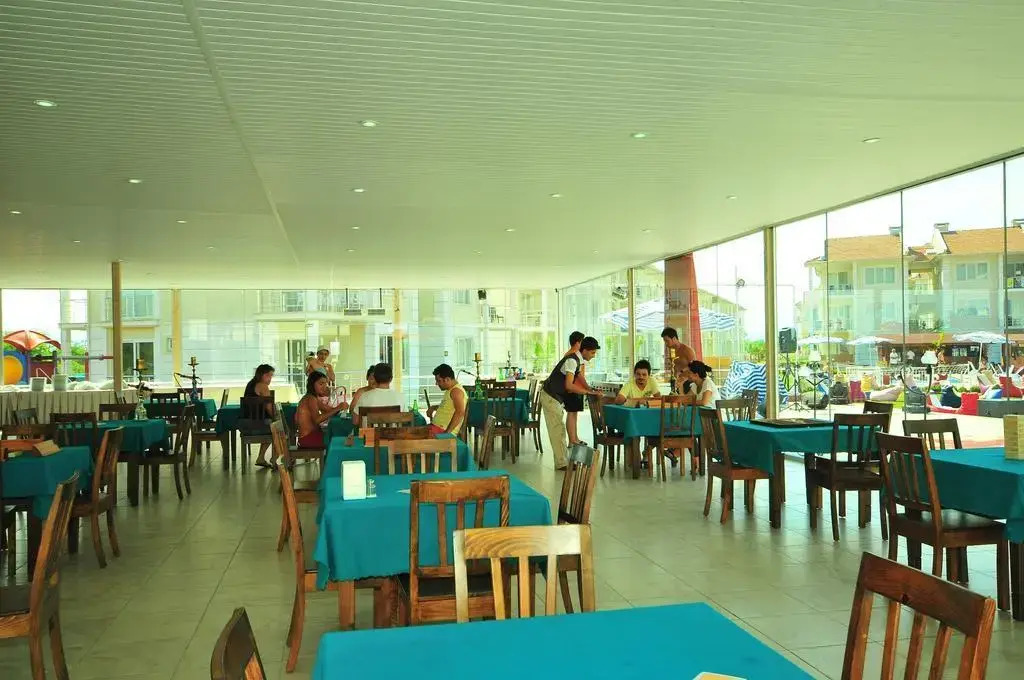 Club Onat Garden