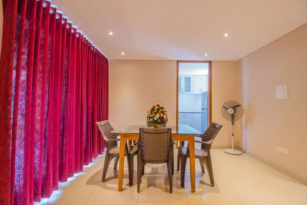 OYO 14986 Home Charming 1 BHK Miramar