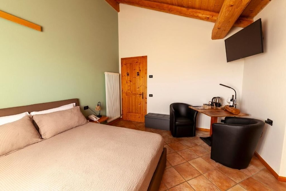 Chalet Chapeau RaR