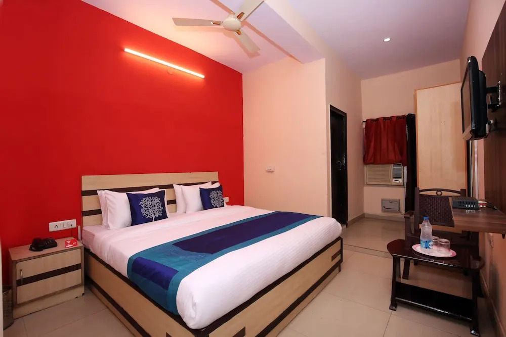 OYO 9927 Hotel Prakash INN
