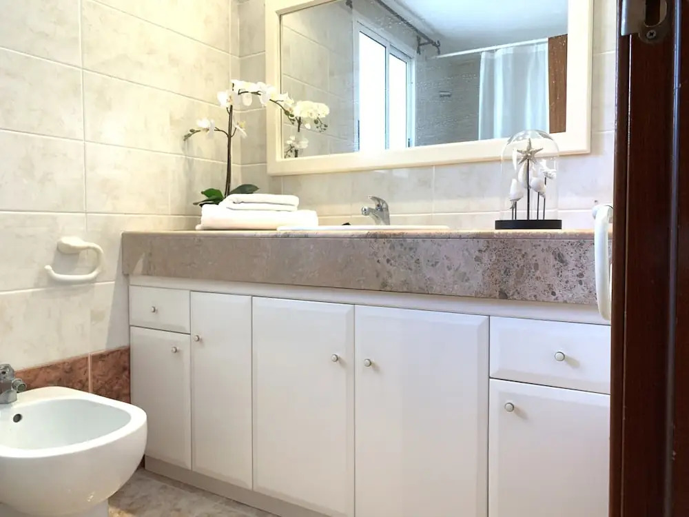 T&H Aventura Park Family Apartment