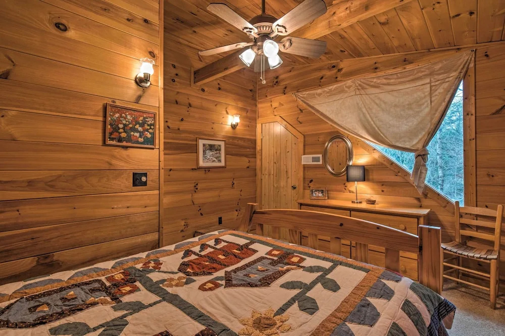 Lake Lure Log Cabin w/ Grill, Near Hiking