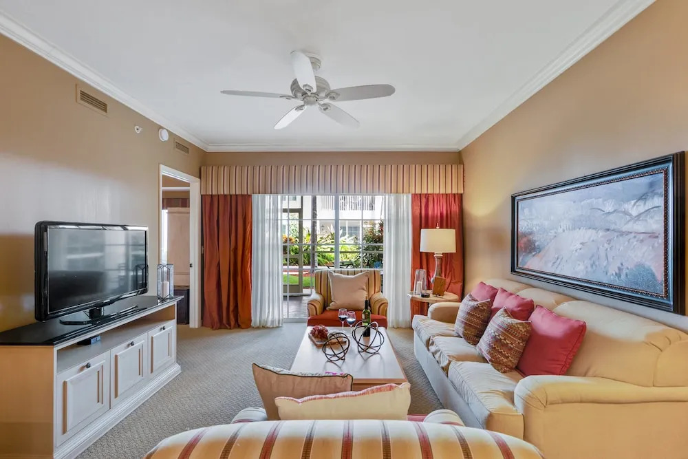 Hidden Jewel Unit 102 - 2 Br Condo